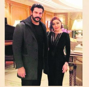 «عشاء ملكي» لبوراك أوزجيفيت في الكويت