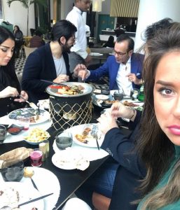 «عشاء ملكي» لبوراك أوزجيفيت في الكويت