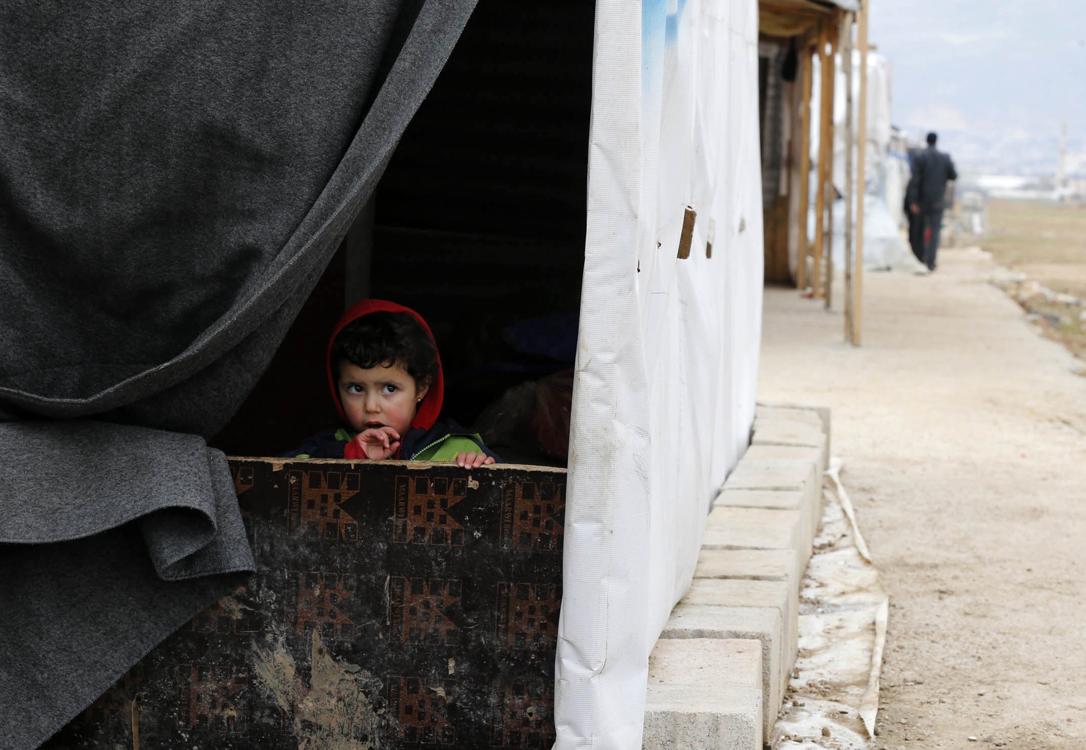 رفض منح تأشيرة أمريكية لفتاة سورية مُشوَّهة بسبب حظر سفر ترامب