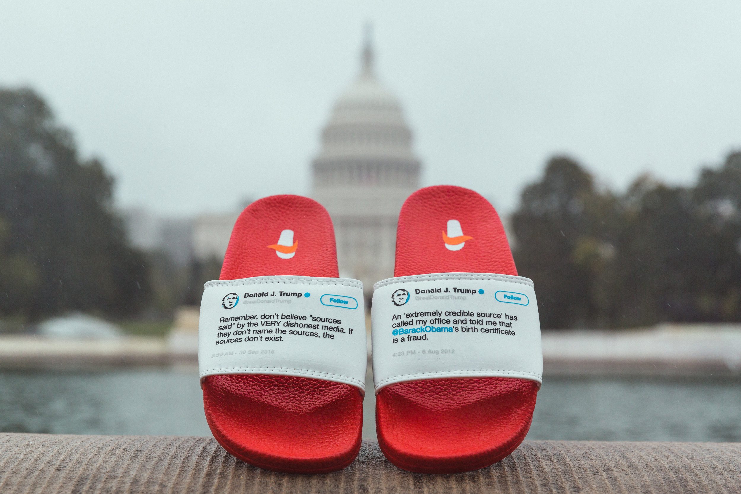 موريسون صنع "شباشب" من تغريدات ترامب (رويترز)