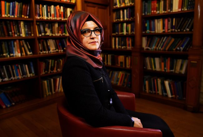 «عزيزي جمال، I wish you a happy new year».. خديجة جنكيز تبعث رسالةً إلى خطيبها خاشقجي بمناسبة احتفالات رأس السنة