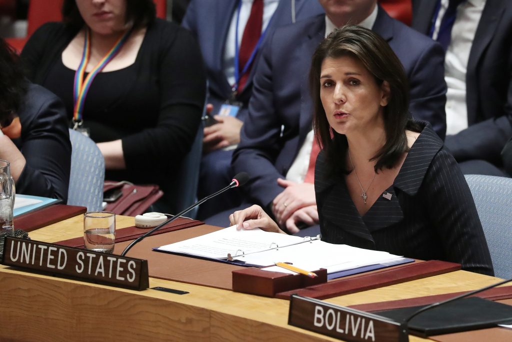 نيكي هايلي تعرض خدماتها مقابل 200 ألف دولار وطائرة خاصة