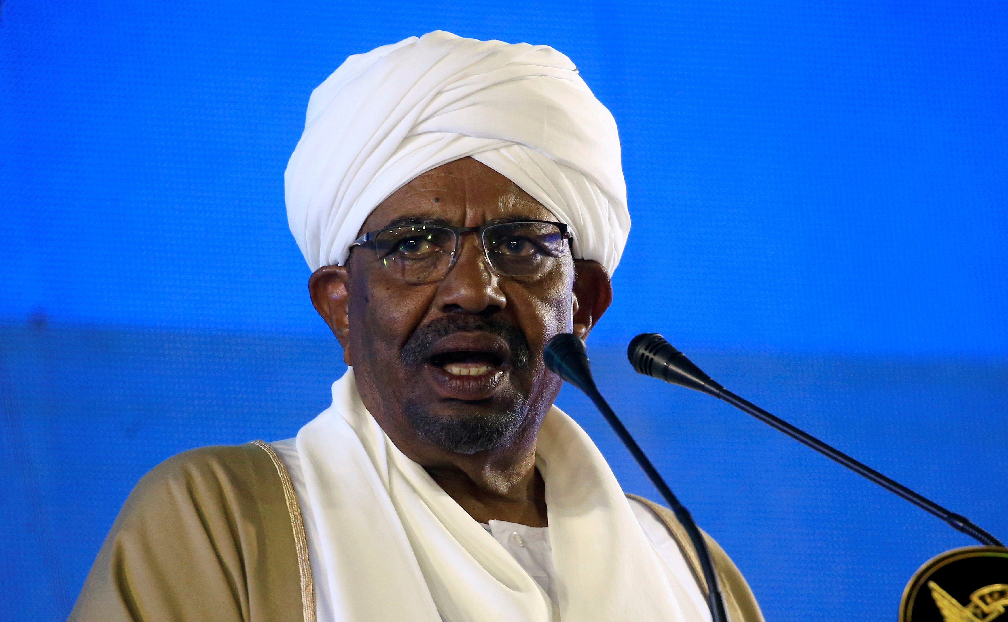 الرئيس السوداني عمر البشير حالة الطوارئ في السودان