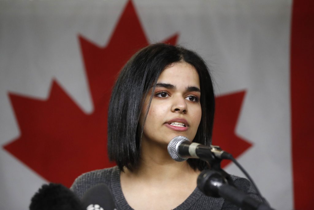 كيف نجحت رهف القنون في الخروج من مطار بانكوك