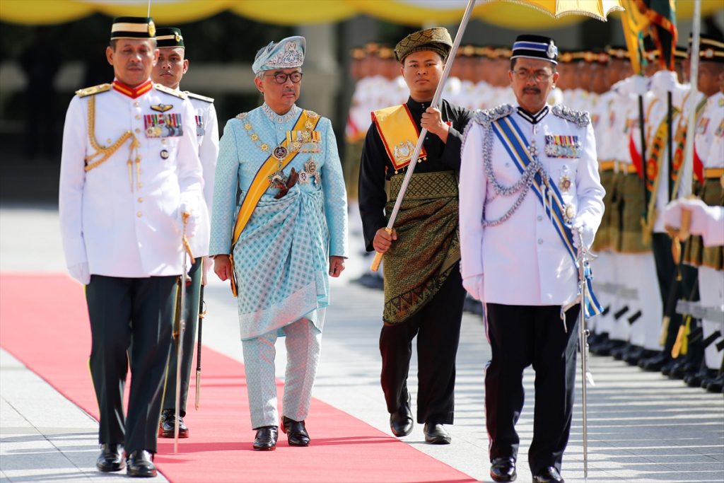 الملك الماليزي الجديد يؤدي اليمين الدستورية