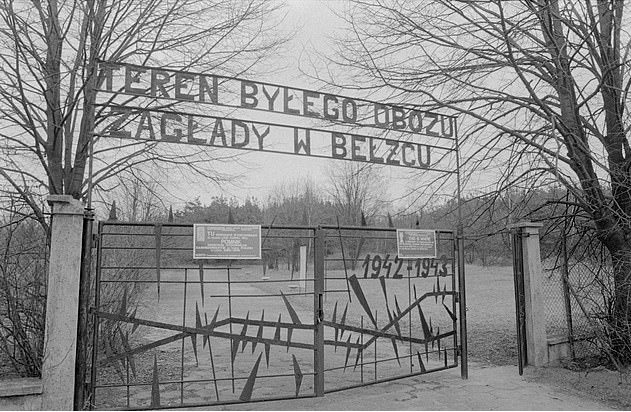 الناجون من الهولوكوست