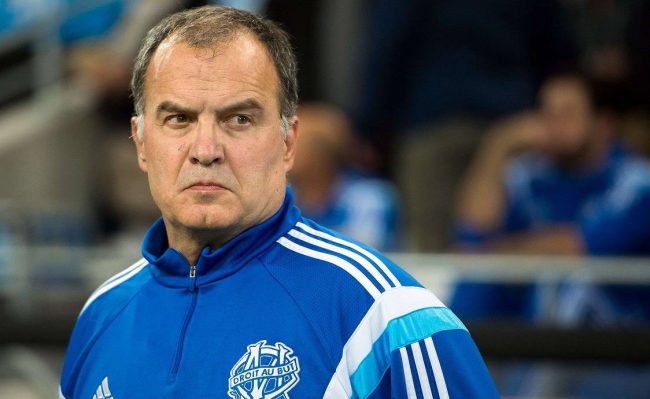 قاد فريقه للفوز وابتكر نظريته في كرة القدم.. المدرب الأرجنتيني الذي لم ينل نصيب اجتهاده!