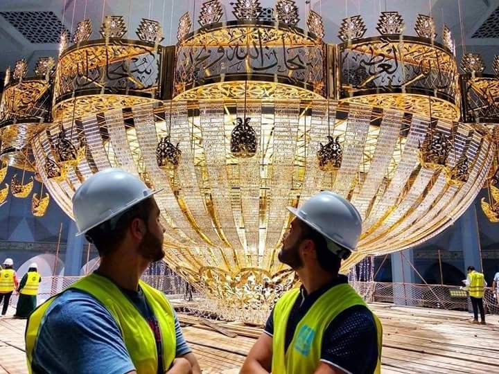 المسجد سيوضع به أضخم ثرية في العالم/مواقع التواصل الاجتماعي