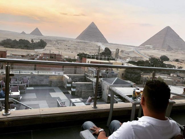 جيران الأهرامات يأبون الرحيل.. تعرف على الظالم والمظلوم في أزمة هدم منازل منطقة نزلة السمان