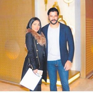 «عشاء ملكي» لبوراك أوزجيفيت في الكويت