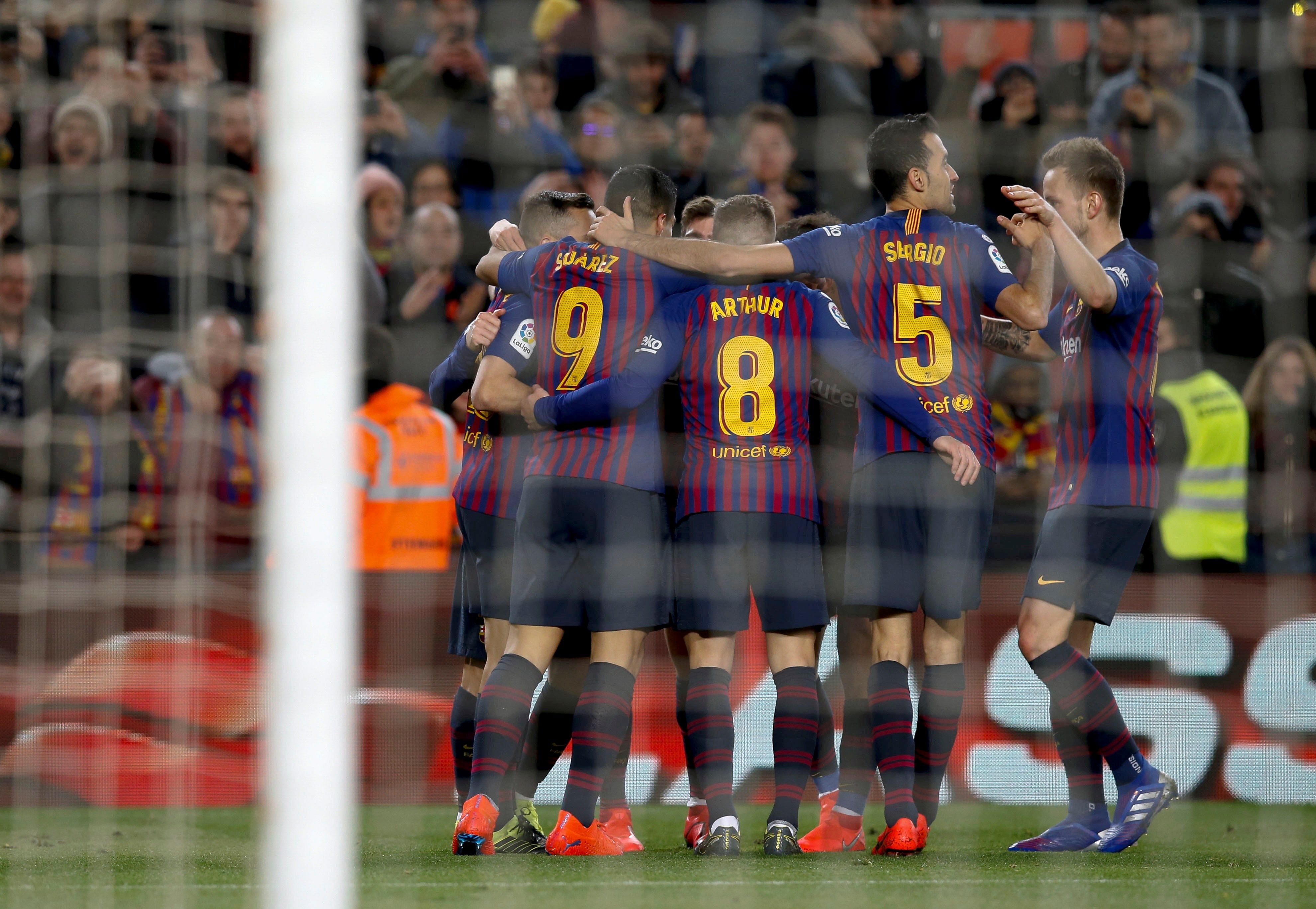 ركلة جزاء ضائعة تعيد برشلونة لذكرى “الريمونتادا”