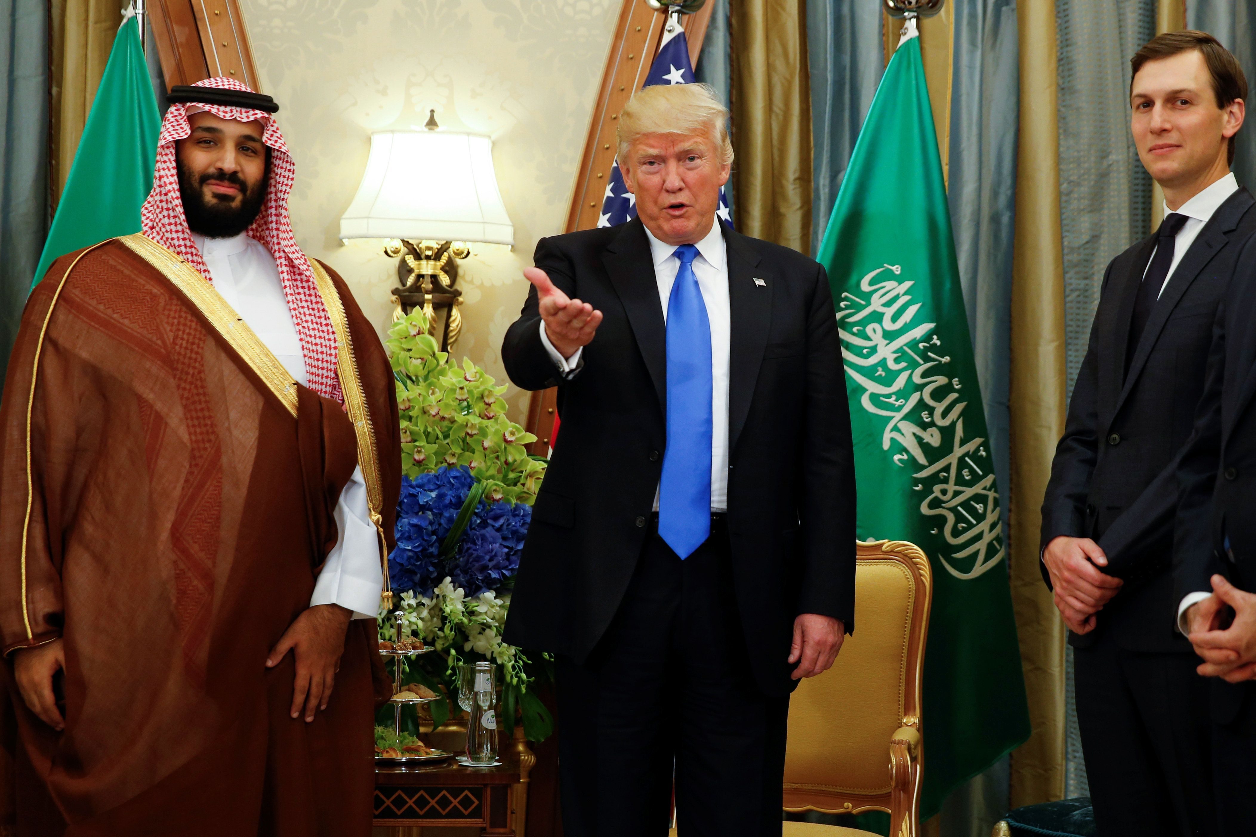الرئيس الأمريكي ترامب يلتقي نائب ولي العهد السعودي الأمير محمد بن سلمان في الرياض/ رويترز