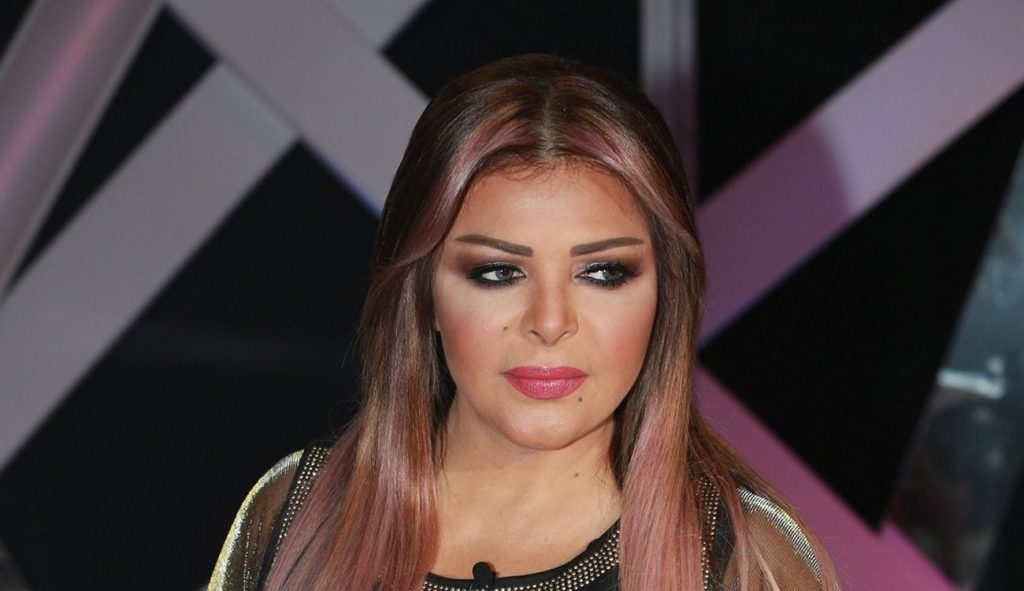 فلة الجزائرية تناشد للسماح لها بدخول مصر بعد 23 عاماً من المنع