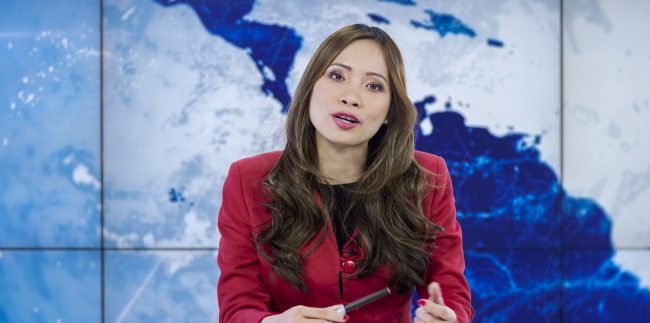 اهدمي بيتك وتمرّدي على زوجك.. ما الذي أصاب المذيعات في مصر؟