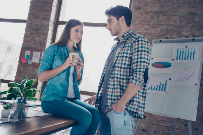 لماذا نرتبك عندما ننظر  لأعين الآخرين؟ لن تصدق ماذا سيحدث إذا واصلتَ التحديق 10 دقائق.. سترى وحوشاً ووجوهاً مشوهة