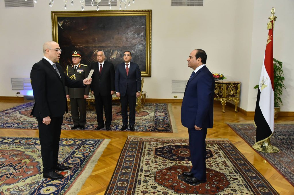 عاصم الجزار يؤدي اليمين الدستورية أمام الرئيس السيسي