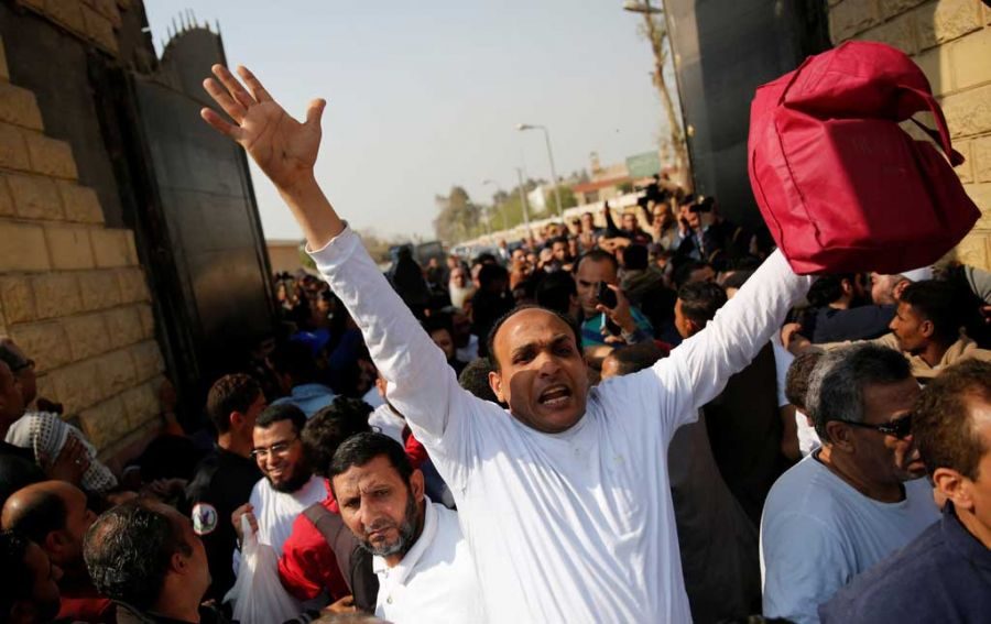 صورة معتقل مصري أفرج عنه بعفو من الرئيس عبد الفتاح السيسي/ رويترز
