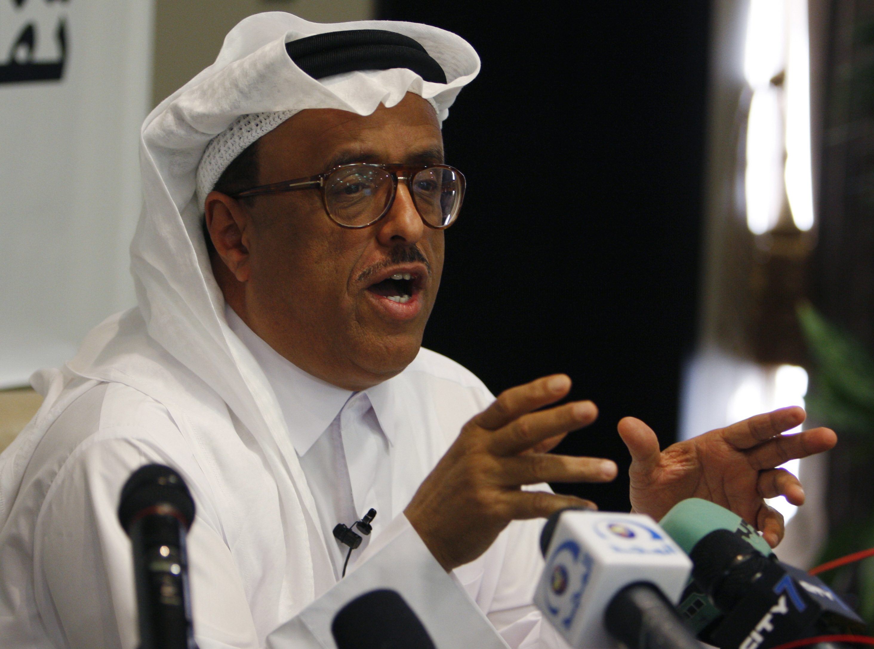 ضاحي خلفان يستفز رواد التواصل الاجتماعي