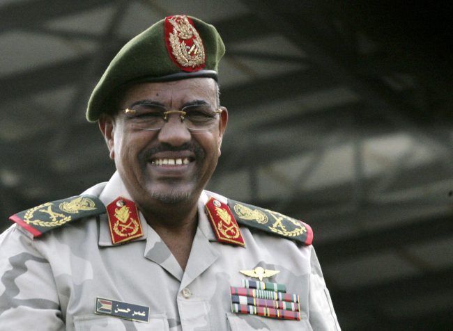 ماذا تعرف عن الرئيس السوداني عمر البشير؟ | عربي بوست