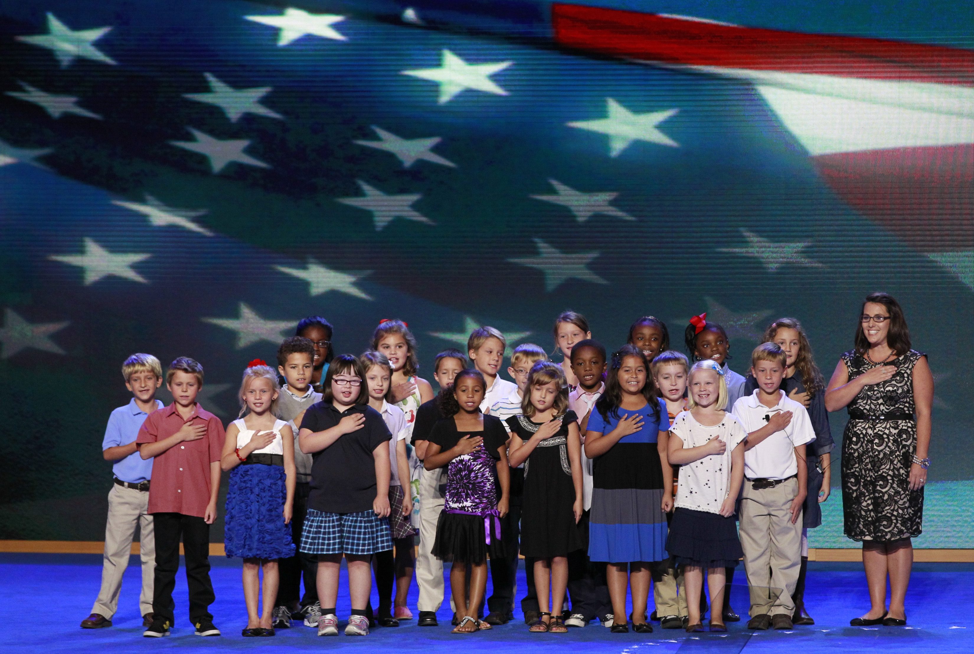 القبض على طالب عمره 11 عاماً لرفضه ترديد قسم الولاء الأمريكي