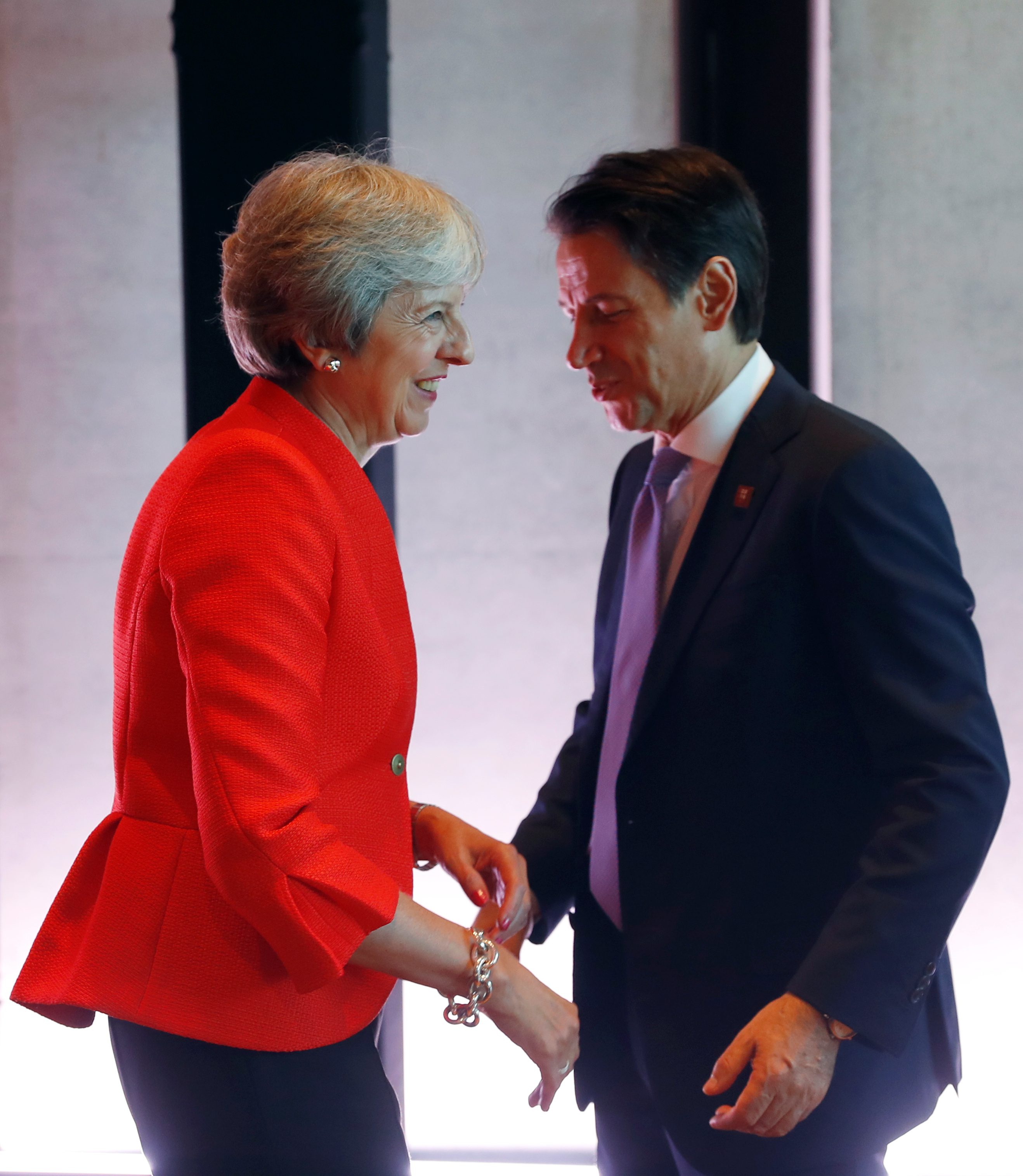 تيريزا ماي ونظيرها الإيطالي