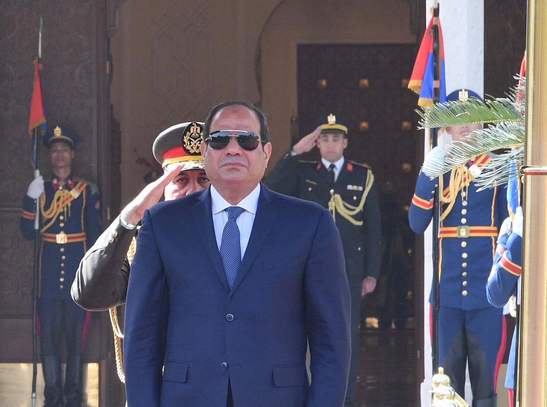 السيسي دافع عن