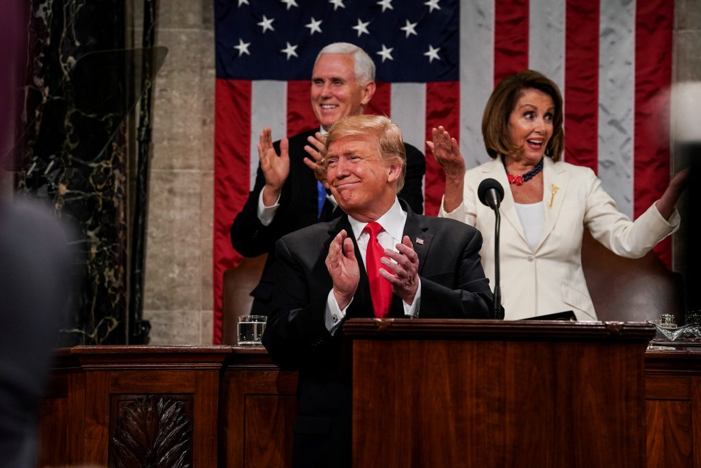 لعنة تقرير مولر تلاحق ترامب.. أكثر من نصف نواب الكونغرس يؤيدون عزل الرئيس الأمريكي