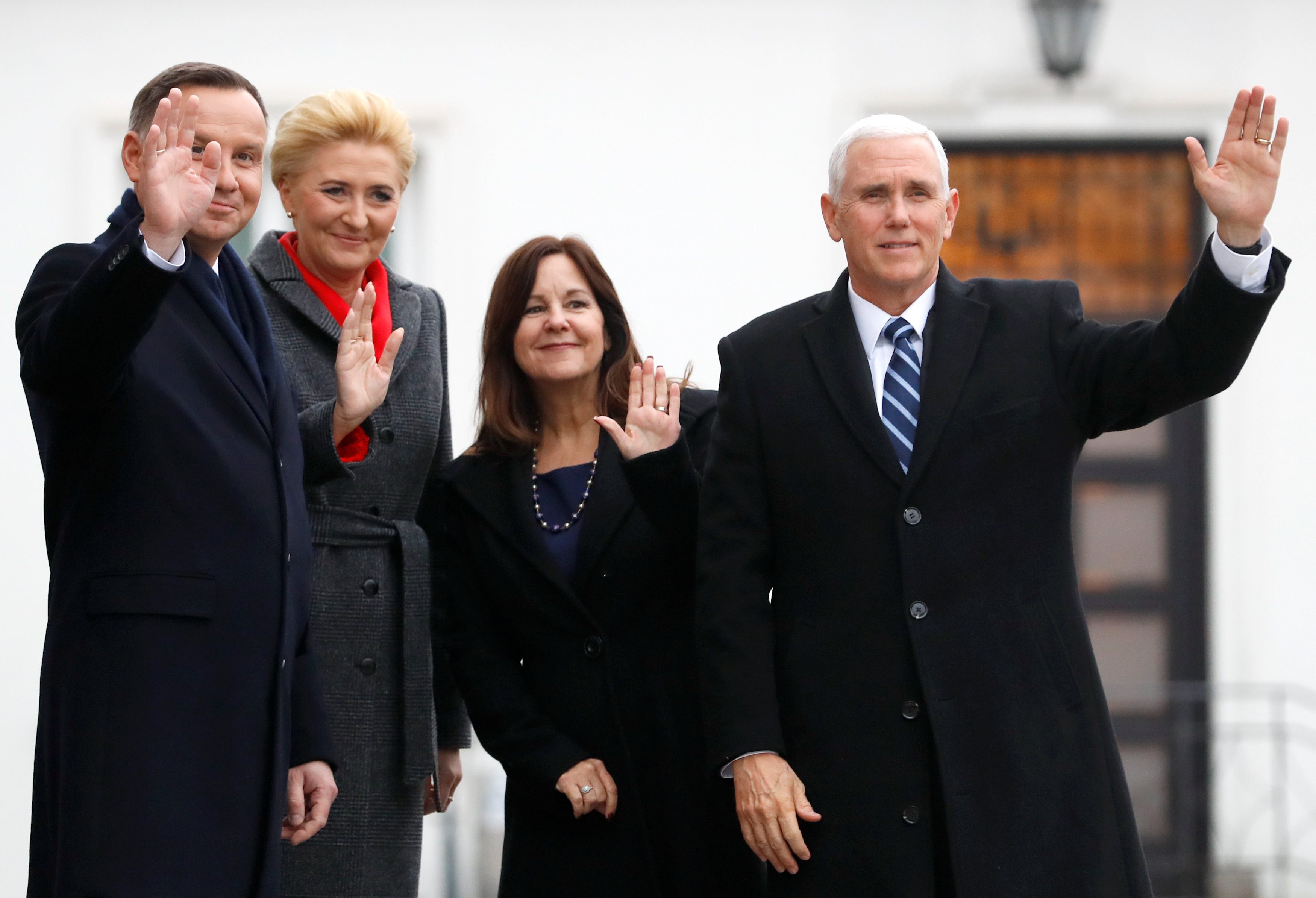 حضرت أمريكا وغابت ألمانيا وفرنسا.. إيران تثير الانقسامات في قمة وارسو فهل تتخلص أوروبا من التبعية الأمريكية؟