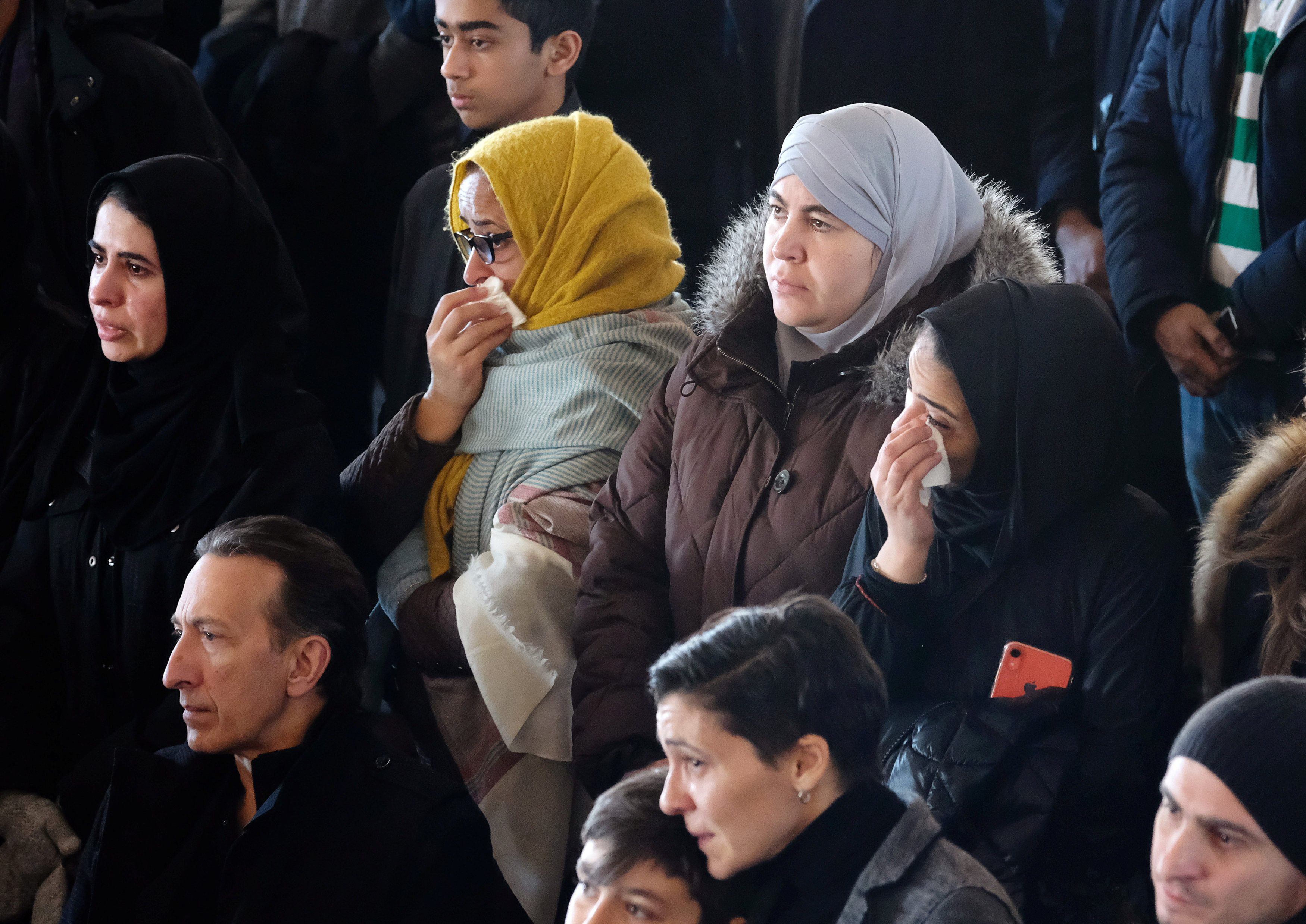 تشييع جثامين 7 أطفال سوريين قضوا نحبهم في حريق بكندا