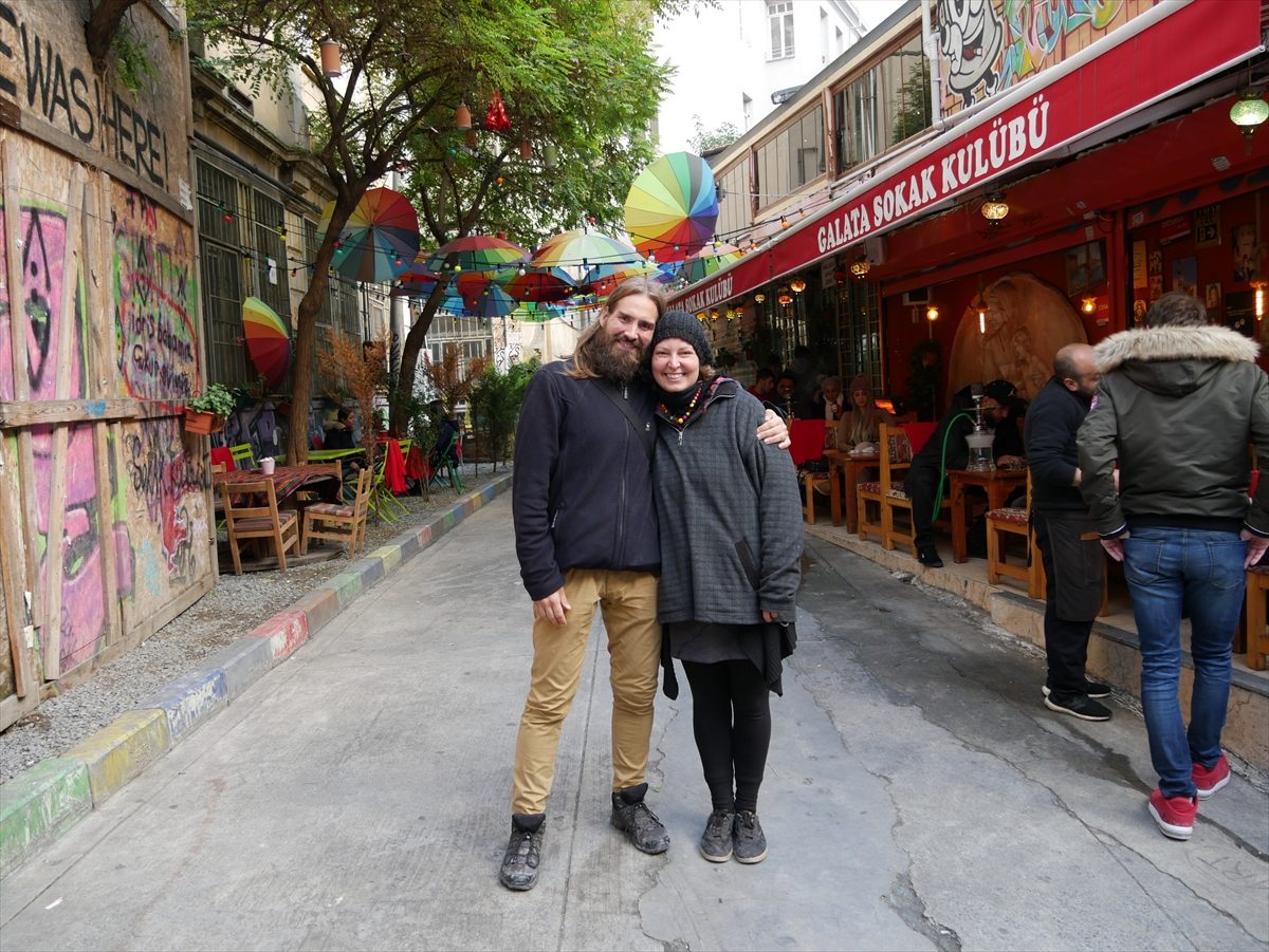 الزوجان الألمانيان أوفي نيغال وميكا نيغال في إسطنبول