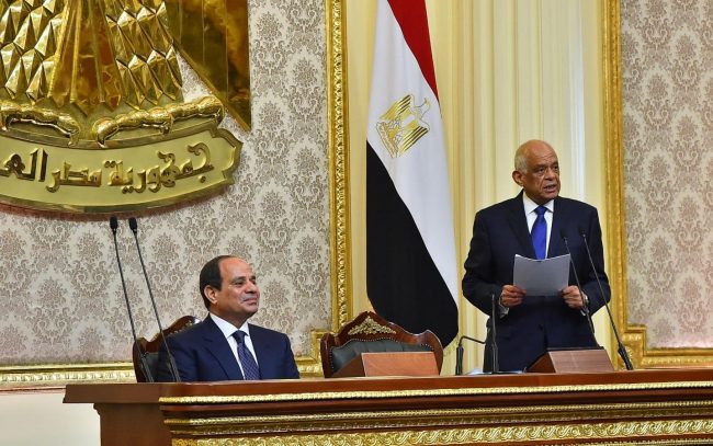 كيف تغير الدستور المصري في ربع ساعة؟!