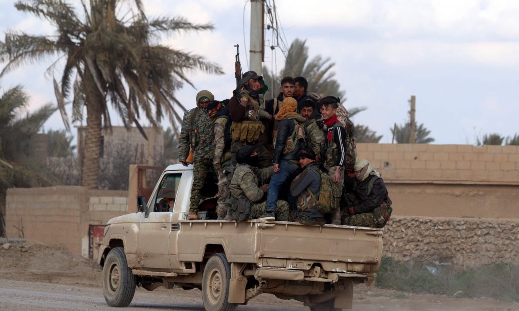 نهايات دولة الخلافة الداعشية تلوح في قرية سورية صغيرة