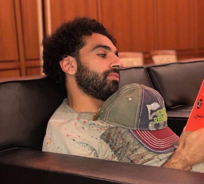 كم مرة قرأ صلاح “فنَّ اللامبالاة”؟!