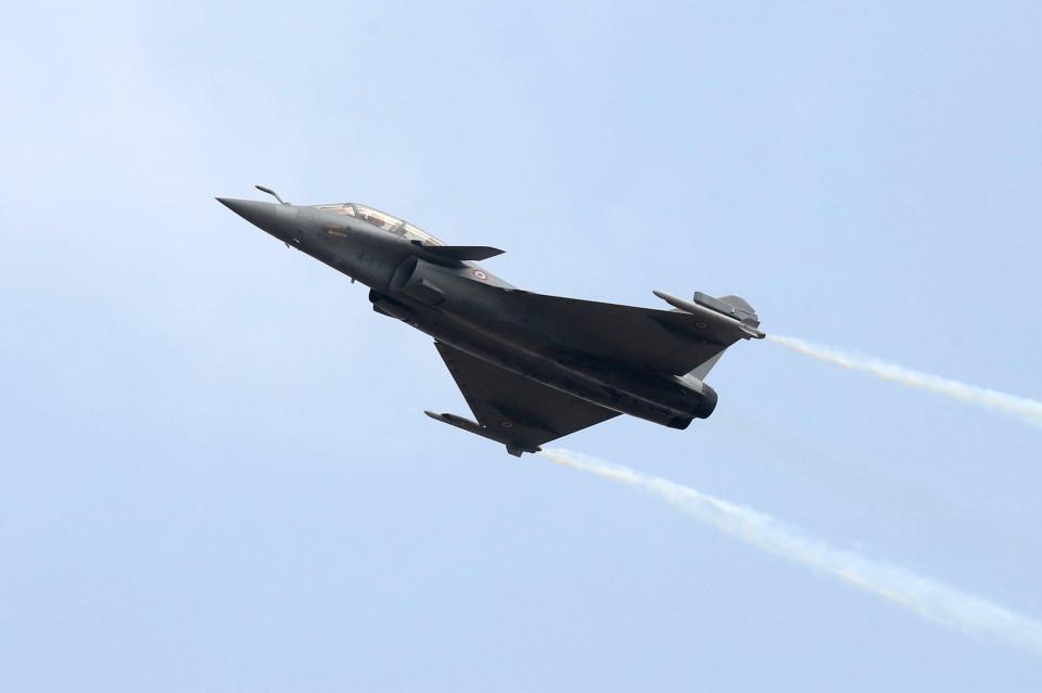 فرنسا تجري تدريباً على الضربات النووية طويلة المدى