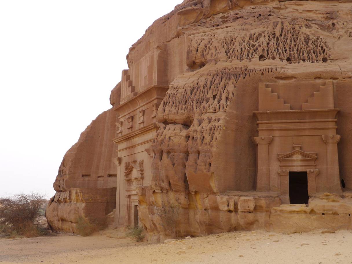 كنوز السعودية الأثرية الخفية