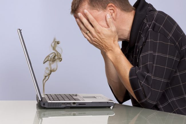 أبقِ حاسوبك دائماً في معدل درجة الحرارة الأمثل.. كيف تكتشف أن المعالج يعمل بحرارة زائدة؟