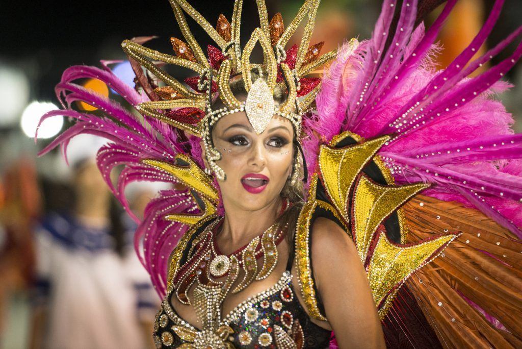 أشھر وأغرب الكرنفالات في العالم، بینھا كرنفال البرازيل وألمانيا وایطالیا | عربي بوست