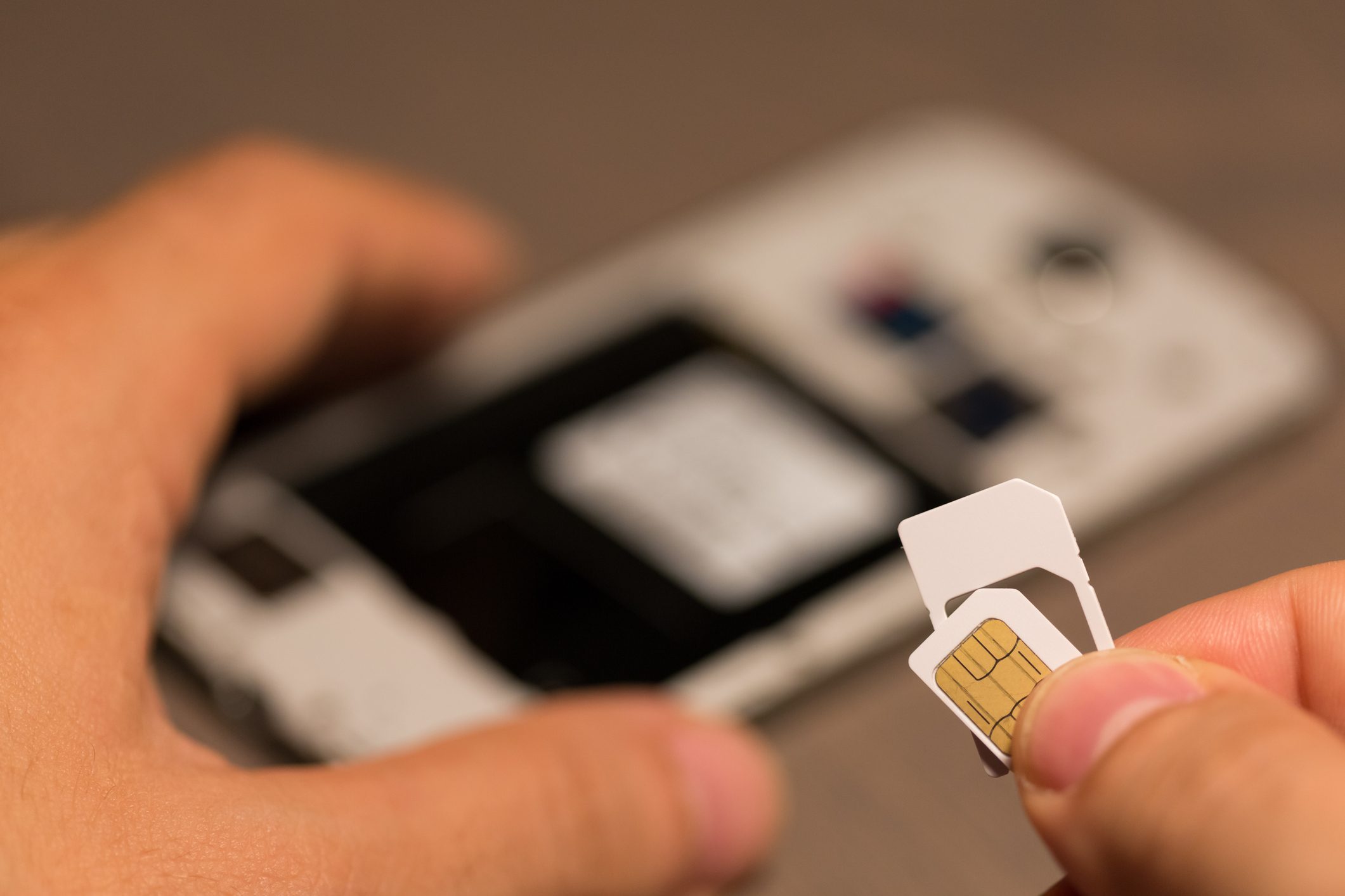 الحصول على بطاقة SIM بديلة