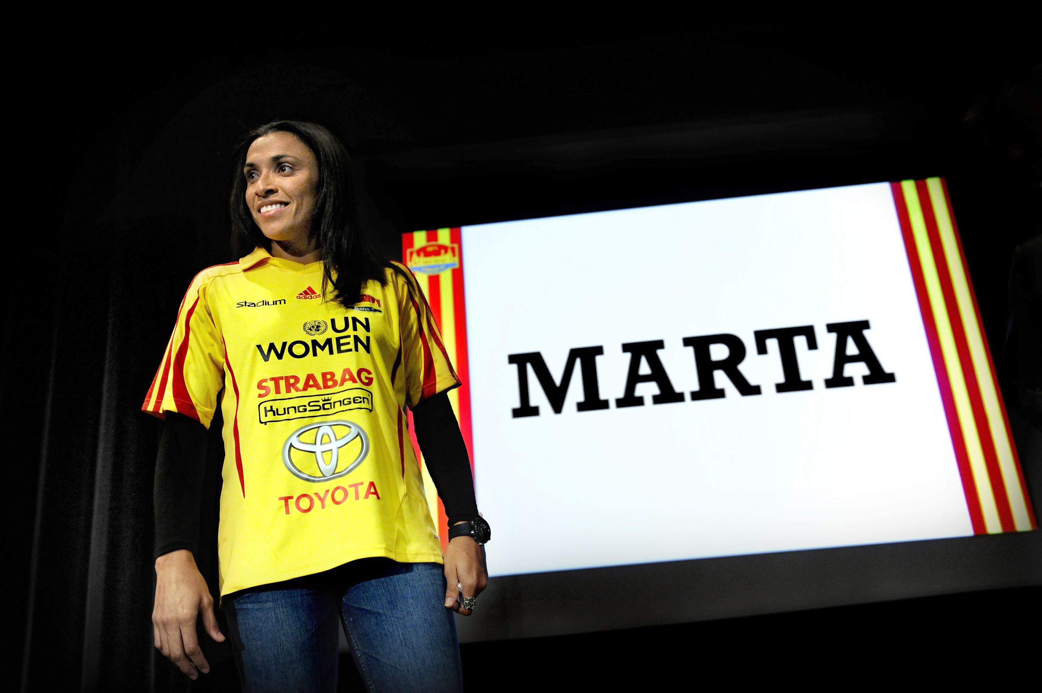 المدرب آخر من يعلم.. «ميسي» الكرة النسائية تعتزل من أجل العائلة حتى لا تكرر خطأ والدها