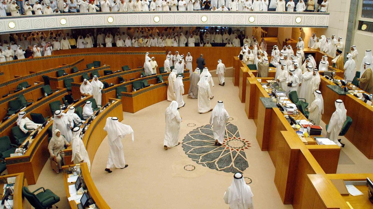 «التيار الإسلامي» يتلقى خسارة فادحة في البرلمان الكويتي