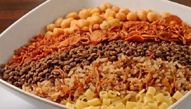 السر في الخلطة.. ستجعل مذاقه كما يصنعه المحترفون.. طريقة عمل الكشري المصري