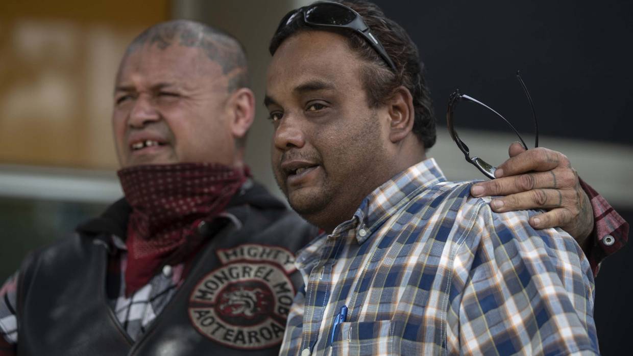 أحد أعضاء عصابة Mongrel Mob Aotearoa/صحيفة Stuff النيوزيلندية.