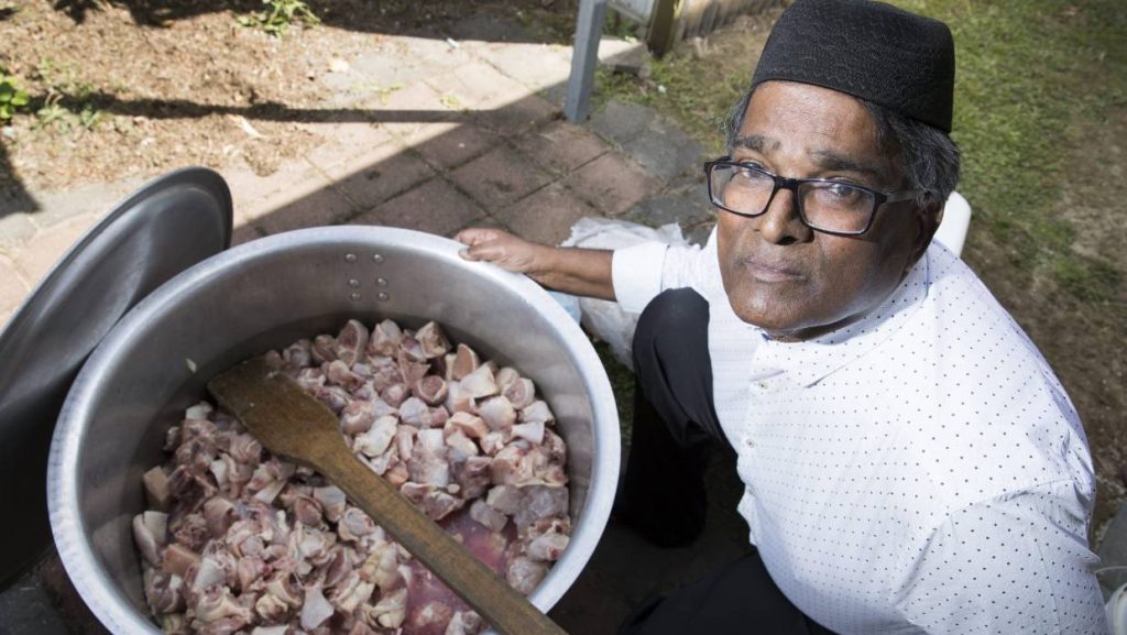 سكان هاميلتون يُعدُّون 200 وجبة «حلال» لضحايا كرايستشرش