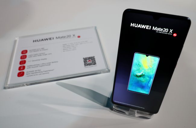 هل تفكر في اقتنائه؟ إليك مراجعة شاملة لهاتف Huawei Mate 20 X تخبرك إذا ما كانت هواوي قادرة على المنافسة