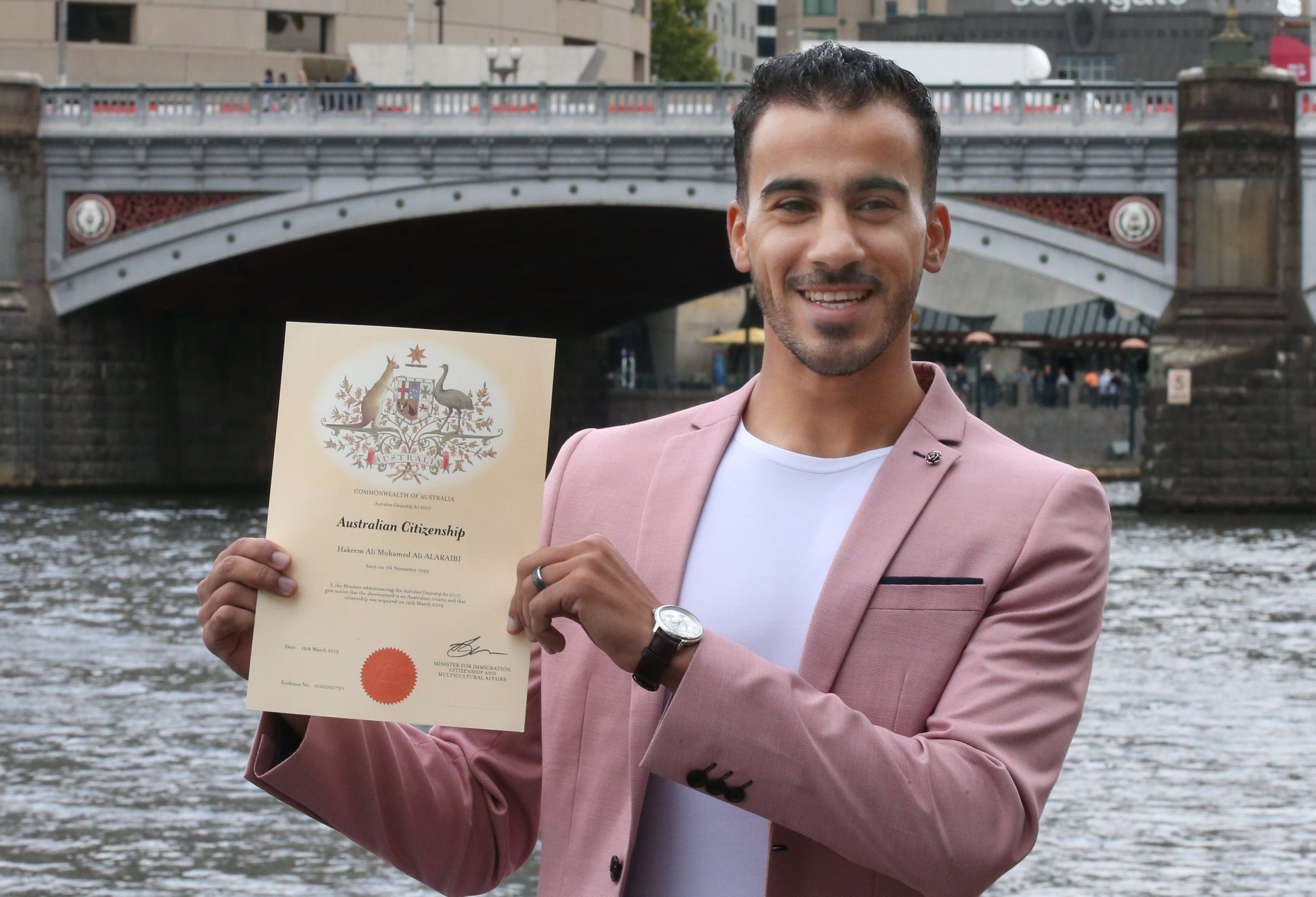 منح الجنسية الأسترالية لحكيم العريبي