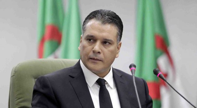 الحزب الحاكم بالجزائر يعلن «مساندته المطلقة» للحراك الشعبي