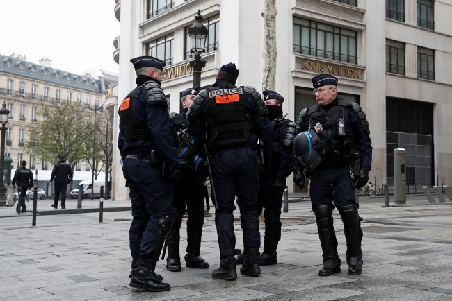 فرنسا ترفض تعويض ابن إحدى ضحايا هجوم إرهابي بسبب خطأ في الترجمة