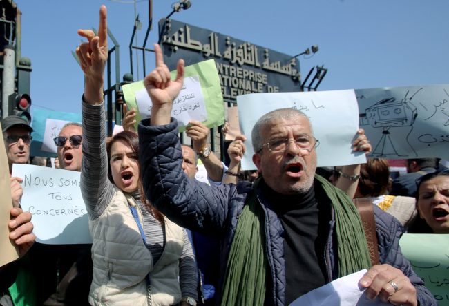 بوتفليقة يُقيل المدير العام للتلفزة العمومية الجزائرية