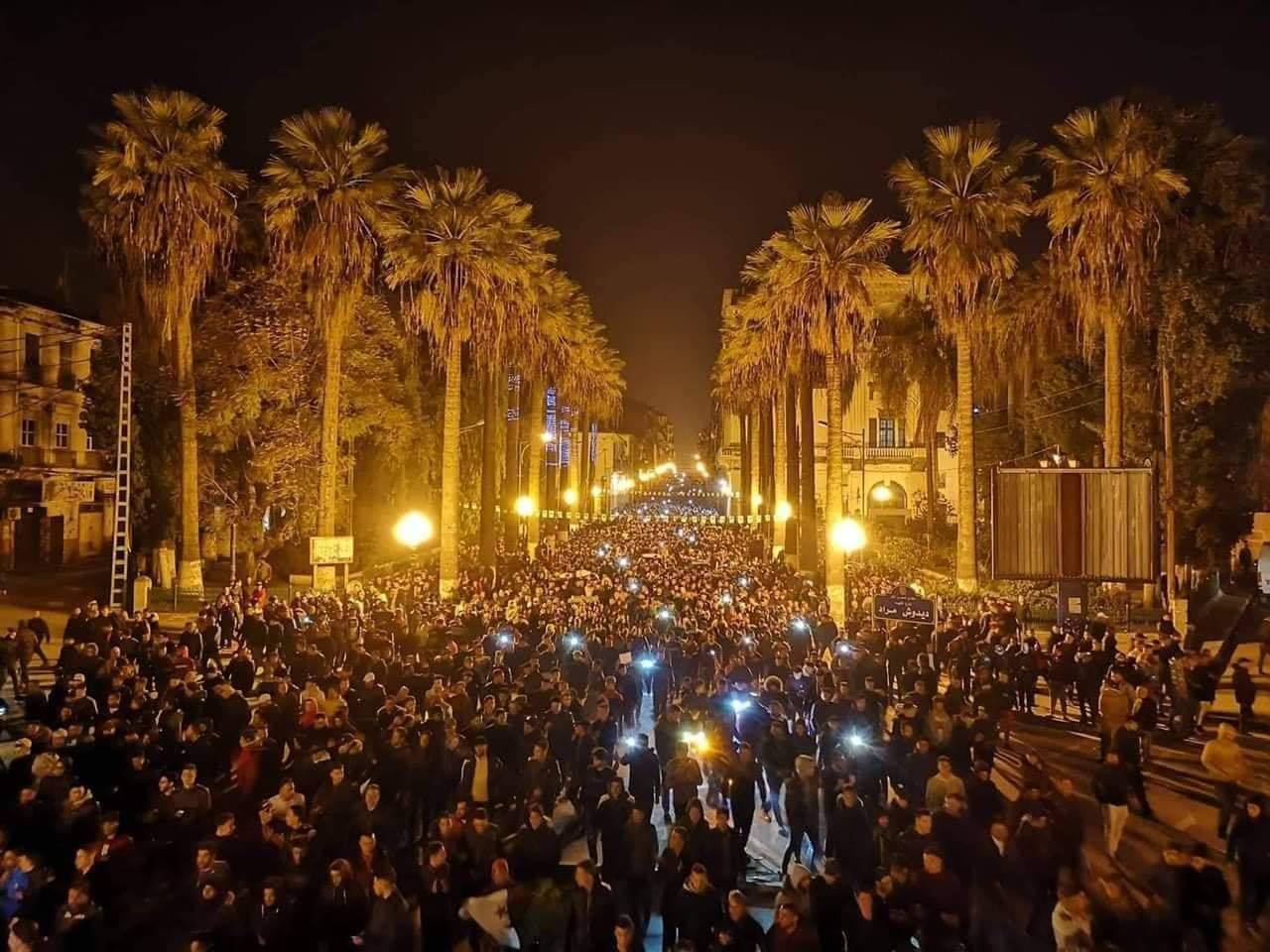 مظاهرات ليلية في الجزائر / مواقع التواصل الاجتماعي