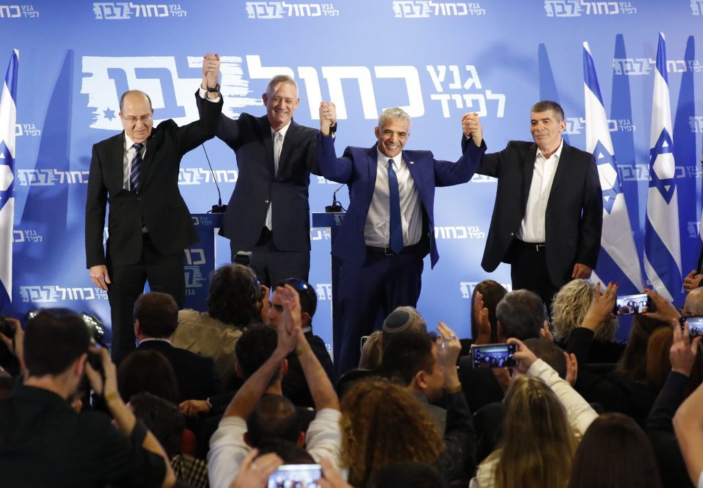 تحالف جنرالات يوشك على الإطاحة بنتنياهو.. تعرّف على ائتلاف «أزرق أبيض» المرشح لتشكيل الحكومة الإسرائيلية القادمة